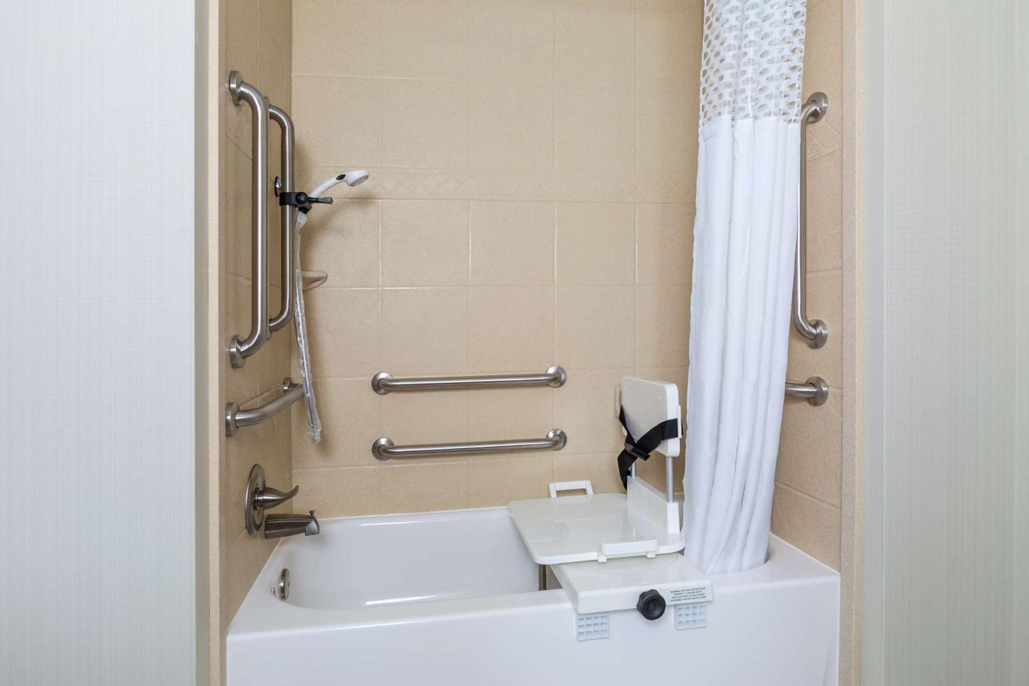 Hampton Inn & Suites Philadelphia Montgomeryville North Wales Екстер'єр фото